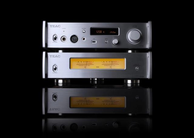 TEAC AP-507 Stereo Power Amplifier Silver 