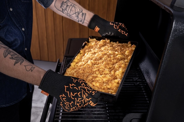 Traeger BBQ Mitts 