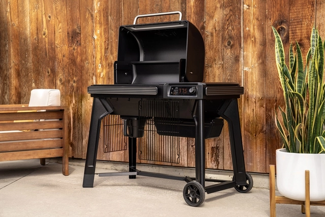 Traeger Woodridge 