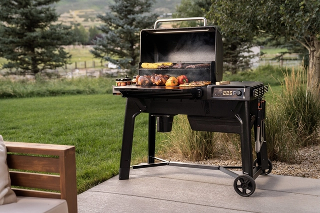 Traeger Woodridge 